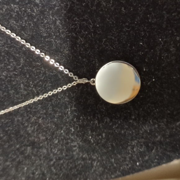 Yin and yang touchstone crystal necklace - Picture 3 of 4